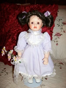 Walmart exklusive Porzellan Sammlerpuppe skurril - Bild 1 von 6