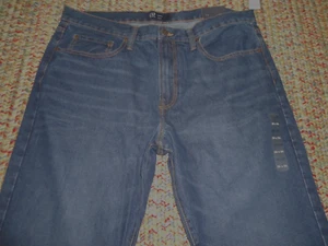 Men's Gap Mid Rise, Slim Leg, Dark Wash Jeans Size 38x34 NWT - Picture 1 of 2