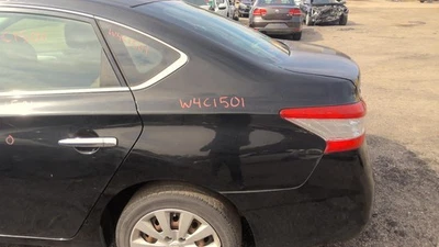 Cuarto de cristal izquierdo usado se adapta a: Nissan Sentra 2015 grado A izquierdo Foto 1 de 4