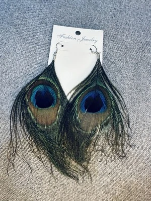  GENUINE PEACOCK FEATHER EARRING PAIR  Dangle Jewelry Green,Natural Light Weight - Image 1 of 3