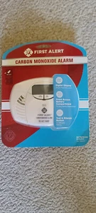 First Alert LED Kohlenmonoxidmelder, AA Batterie -1039727 - Neu ungeöffnet - Bild 1 von 2