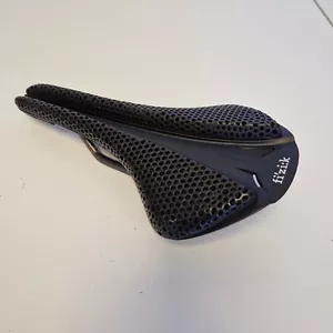 Fizik Versus Evo Carbon saddle, 149mm width, 275mm length. - Picture 1 of 13