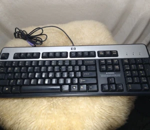 COMPAQ WIRED KEYBOARD KB-0133 PS2 QWERTY  - GOOD CONDITION - Picture 1 of 11
