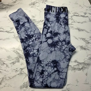 Leggings ROSA Victoria's Secret Ultimate Extra Pequeños Lila Púrpura Tie Dye - Imagen 1 de 9