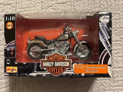 1998 Maisto Harley Davidson 95th Anniversary  Series 3 FLSTF Fat Boy 1:18 - Image 1 of 3