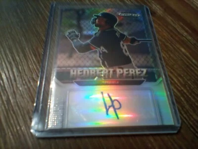 2022 PRIZM Draft Picks PRIZM Autograph AUTO Rookie Prospect HEDBERT PEREZ - Image 1 of 3