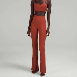 Lululemon Groove superhohe Schlaghose Nulu Cayenne rot Gr. 6 {3Z36} - Bild 1 von 7