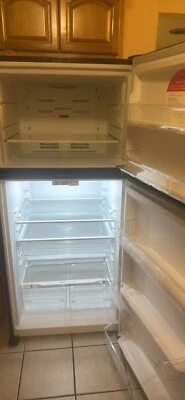 REFRIGERADOR Foto 1 de 2