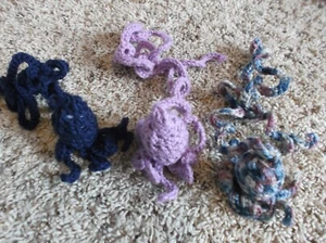 NEW - Lot of 3 Hand Made Crochet Cat Toy Octopuses with Lanyards - Imagen 1 de 3