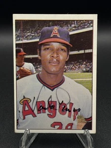Vada Pinson Autographed 1975 SSPC Superstars CA Angels Baseball Card #9 Auto - Picture 1 of 3