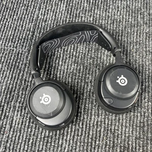 Auriculares para juegos sobre la oreja SteelSeries Arctis Nova 3 - negros - Imagen 1 de 6