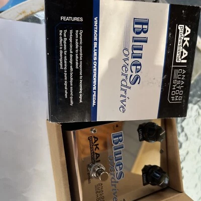 Pedal efecto para guitarra Akai Blues Overdrive Overdrive Foto 1 de 4