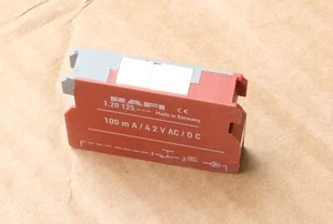 Rafi 1.20 125 Contact Block 120125 100mA 42VAC/DC - Imagen 1 de 6