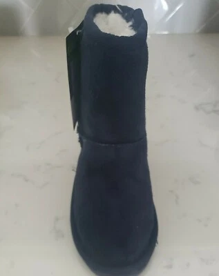 Botas DAWGS Azul Marino Talla US4/5 niño pequeño/niño pequeño ¡lindas!😊  Foto 1 de 4