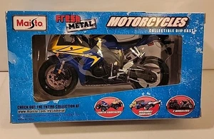 Maisto Honda CBR 1000RR 1/12 Die-Cast Motorcycle Blue/Yellow - Picture 1 of 6