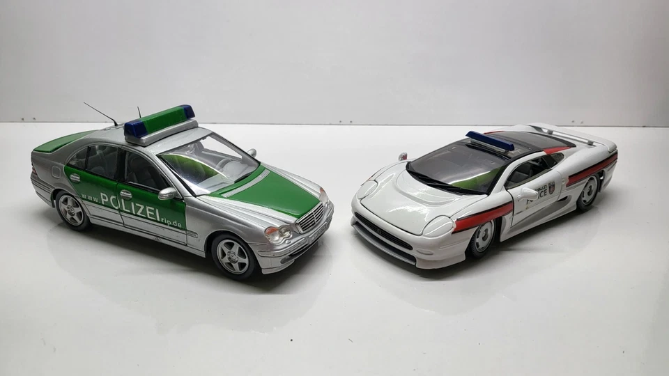 Mercedes e Jaguar polizia modificati  in 1:24 - Immagine 1 di 1
