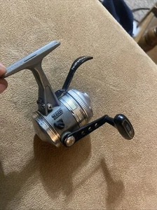 Carrete de pesca clásico vintage Zebco UL4 Feathertouch EE. UU. Triggerspin Panfish - Imagen 1 de 7