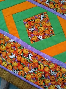 HALLOWEEN PUMPKINS AND GHOSTS 21" X 44" TABLE RUNNER - Picture 1 of 5