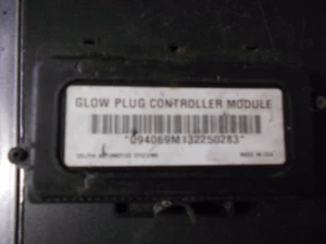 GMC SIERRA 6.6 3500 2004 Duramax Deisel módulo controlador de bujía incandescente - Imagen 1 de 3