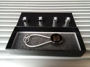 SEAT BLACK Chrome Metal keyring key chain Key ring fob Gift box Set - Picture 1 of 2
