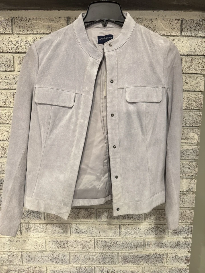 Nova com etiquetas - Jaqueta de couro Ann Taylor Petites 12p ponto camurça - Cinza nova com etiquetas - Imagem 1 de 4