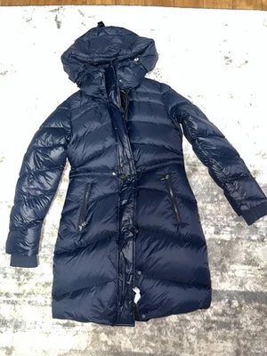 Parka con capucha para mujer Pajar Canada Saturn. Talla pequeña. Foto 1 de 3