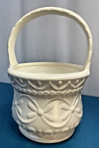 Hull Pottery Basket White Large 9.5" - Picture 1 of 7