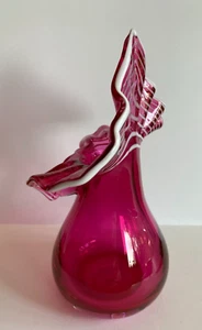 Vtg Glass Jack in Pulpit 7.5" Cranberry Vase Ruffle Rim White Rigaree Wave Trim - Picture 1 of 21