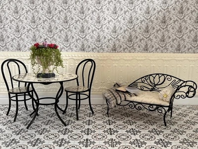 Dolls house 1/12 scale bistro style table, chairs and matching chaise with plant - Image 1 of 4