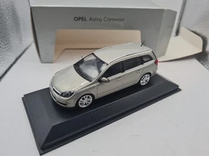 Minichamps 1:43 Opel Astra Caravan con scatola originale - Foto 1 di 5
