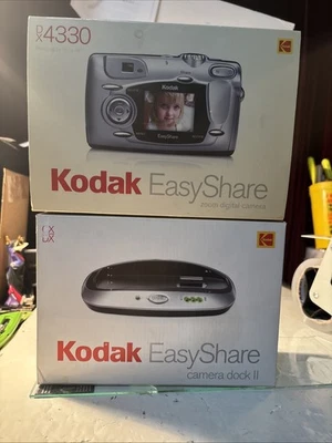 Kodak VTG Camera DX4330 Easy Share Zoom W/Kodak Camera Dock 11 Both Compatible W - Image 1 of 4