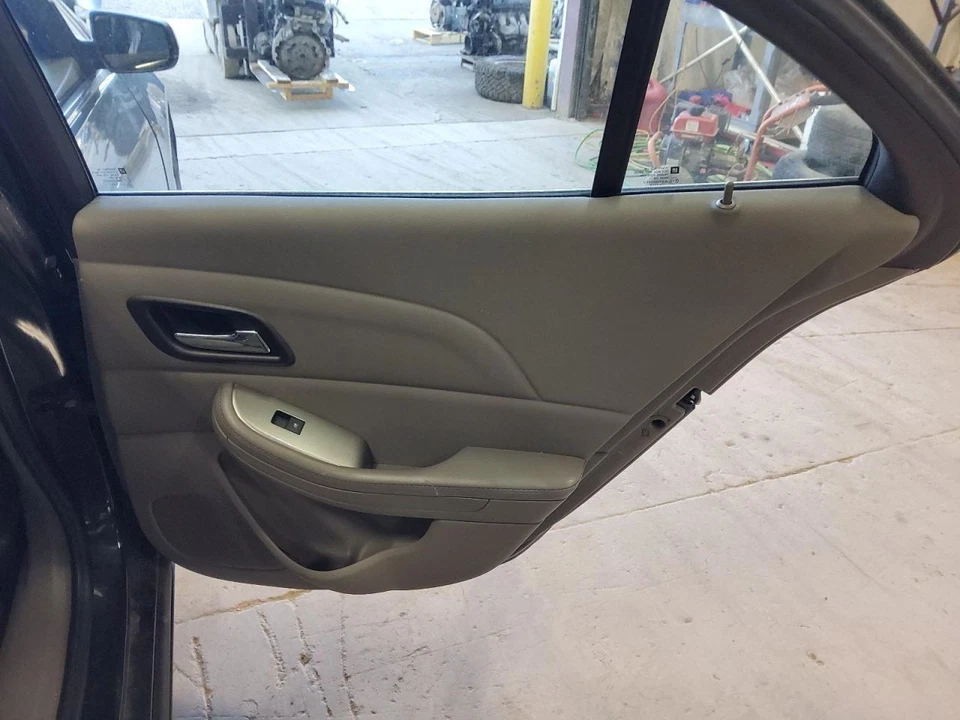 MALIBU    2015 Door Trim Panel Rear 551833 Foto 1 de 1