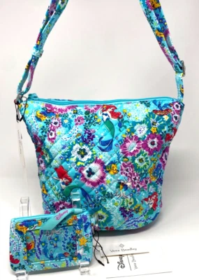 Сумка через плечо и чехол для удостоверения личности Disney Parks Vera Bradley THE LITTLE MERMAID Ariel ведро  - Изображение 1 из 4