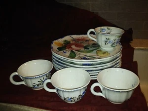 Set pranzo in ceramica floreale ITALIANA da collezione - 8 piatti e 4 tazze, senza patatine - Foto 1 di 10