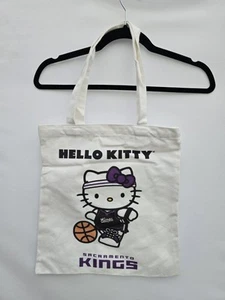 "Bolso de mano de lona Sacramento Kings x Hello Kitty 2024 SGA edición limitada Sanrio 14""x13""" - Imagen 1 de 3