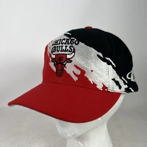 Vintage Chicago Bulls Snapback Hat Paint Splash Logo Athletic 90s Wool NBA Mens - Picture 1 of 9