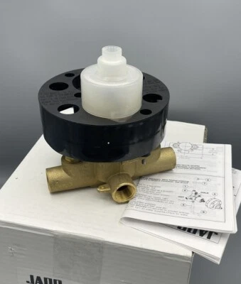 Válvula áspera JADO 899/261/191 Balanza de presión para bañera y ducha Foto 1 de 4