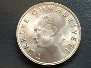 1988 100 Lira coin Turkey UNC Turkiye Cumhuriyeti - Picture 1 of 2