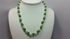 Gorgeous Glass Pearl & Genuine Green Aventurine Strand Necklace 18 Inch - Picture 1 of 3