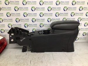 2012 Ford Focus MK3 1.6 TDCI - KOMPLETT LEDERARM RUHE MITTELKONSOLE - OUL - Bild 1 von 4