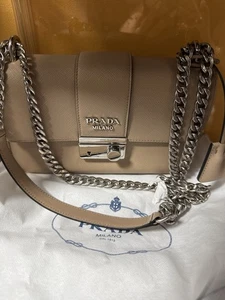 PRADA Schultertasche - Bild 1 von 7