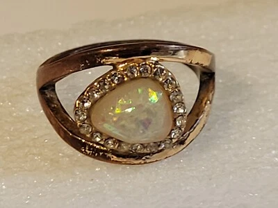 Anillo de ópalo creado en laboratorio usado talla 7 Foto 1 de 4