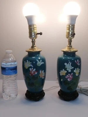 A pair of Japanese cloisonné vase table lamps, floral Pattern - Image 1 of 4