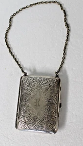 Portamonete tedesco in metallo goffrato argento con catena, mono "R" - Foto 1 di 18