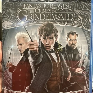 Fantastic Beasts: The Crimes of Grindelwald (Blu Ray) - Picture 1 of 3