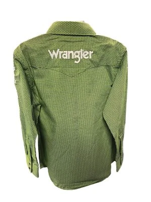 Camisa a presión con estampado verde con logotipo de Wrangler® para niño Foto 1 de 3