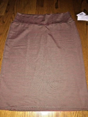 NUEVO CON ETIQUETAS FALDA LULAROE CASSIE BOSQUE IRIDISCENTE VERDE ROJO Navidad mujer talla l 🌸 Foto 1 de 4