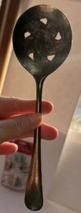 Vintage Leona Silverplated Italy Tomato Server Pierced Spoon - Picture 1 of 11