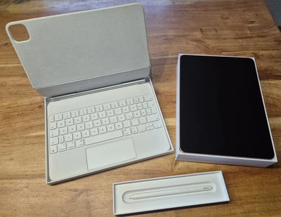 Apple IPad Air (4. Generation), 64 GB mit Magic Keyboard und Apple Pen, top! - Bild 1 von 4