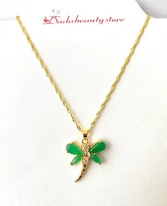 Encantador colgante imitación jade verde piedra blanca con collar. - Imagen 1 de 5